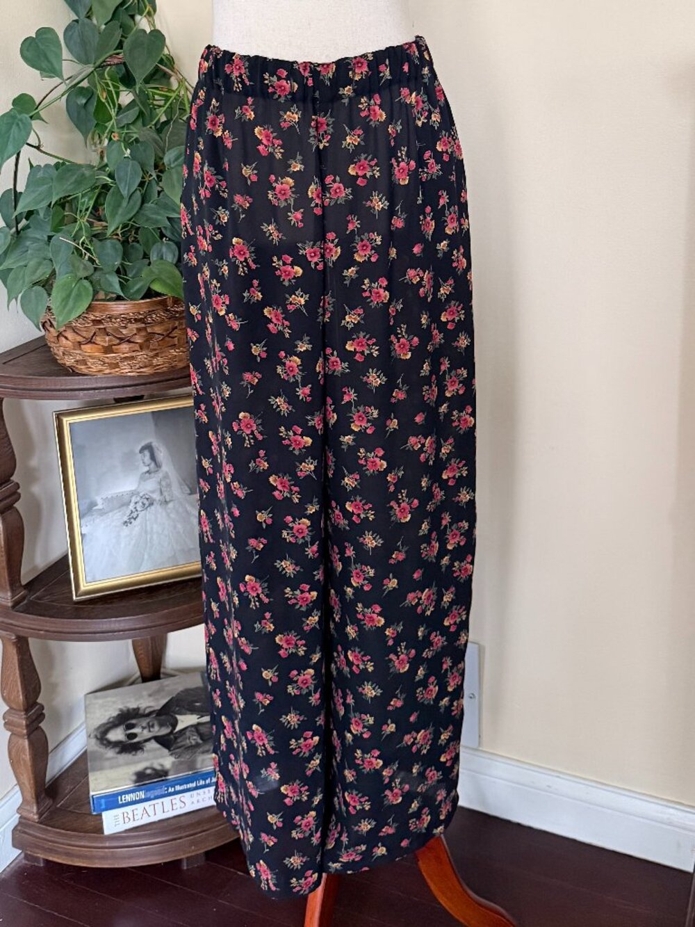 Vintage 90s Express Compagnie Internationale Sheer Wide Leg Black Floral Pants M